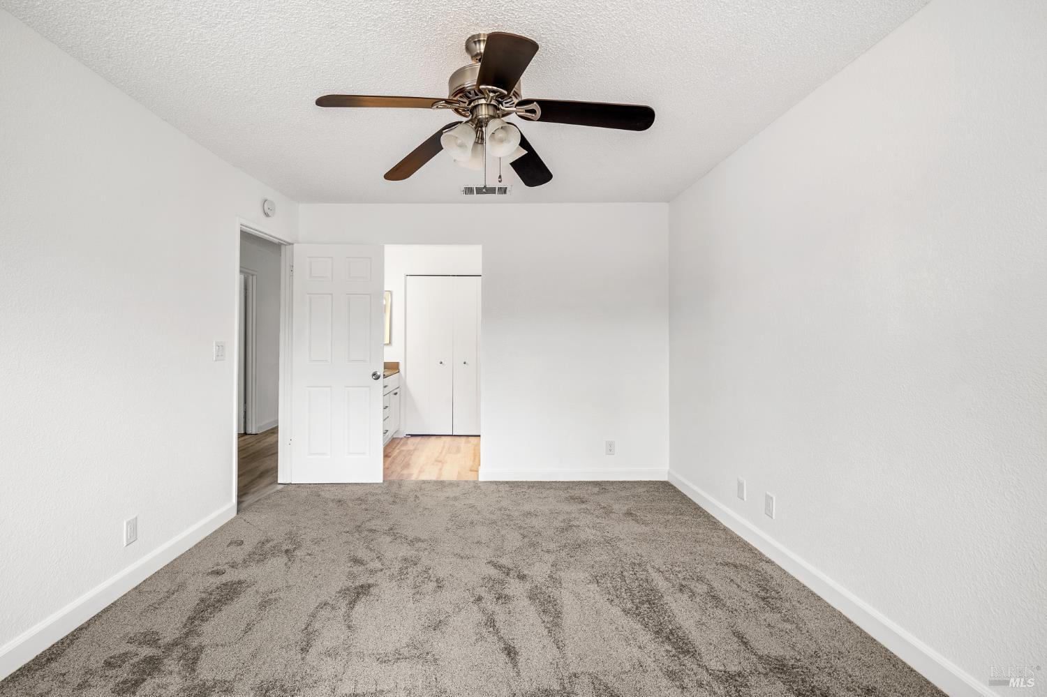 Detail Gallery Image 7 of 10 For 3148 Shetland Ct, Fairfield,  CA 94533 - 4 Beds | 2 Baths