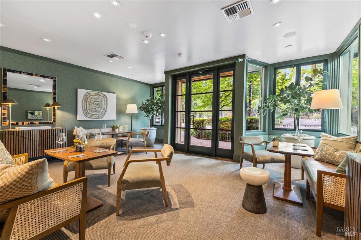 Detail Gallery Image 7 of 56 For 320 Center St, Healdsburg,  CA 95448 - – Beds | – Baths