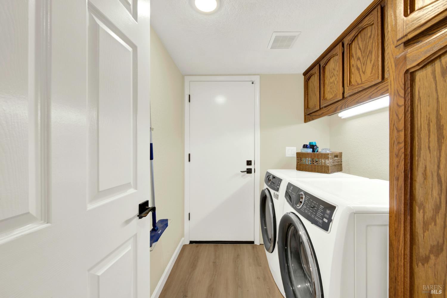 Detail Gallery Image 48 of 93 For 318 Kilgarvan Ct, Vacaville,  CA 95688 - 4 Beds | 3 Baths