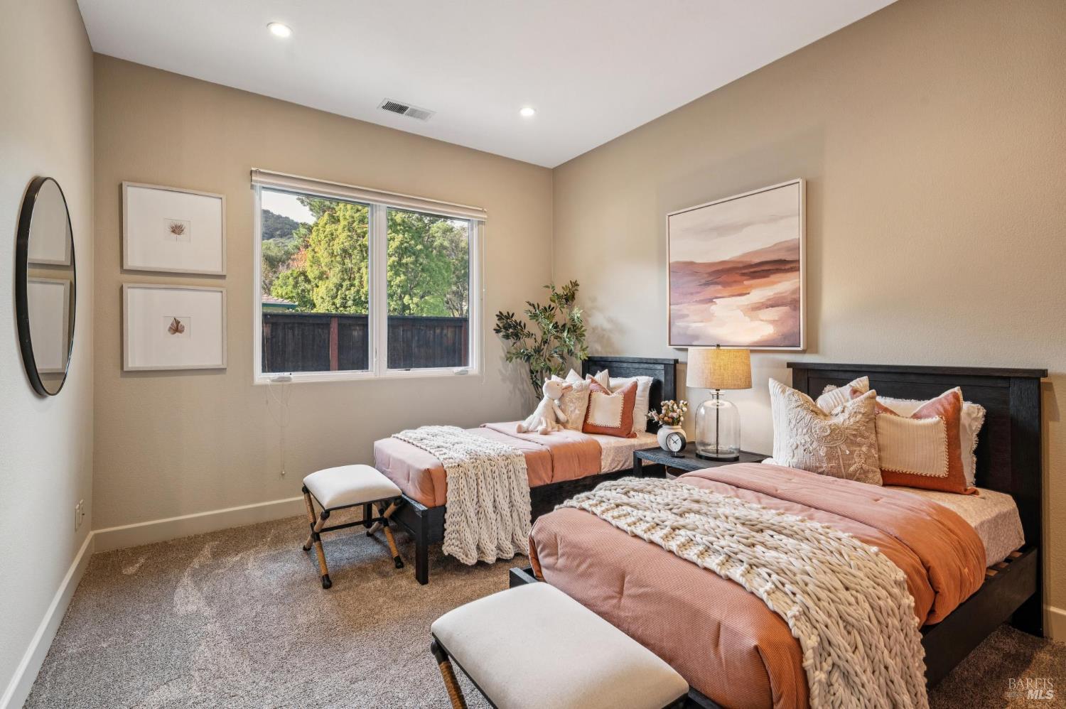 Detail Gallery Image 27 of 40 For 548 Fairway Dr, Novato,  CA 94949 - 5 Beds | 5 Baths