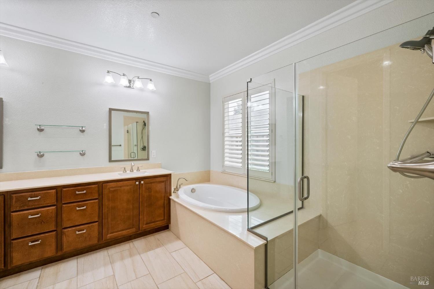 Detail Gallery Image 28 of 74 For 2036 Newcastle Dr, Vacaville,  CA 95687 - 3 Beds | 3 Baths