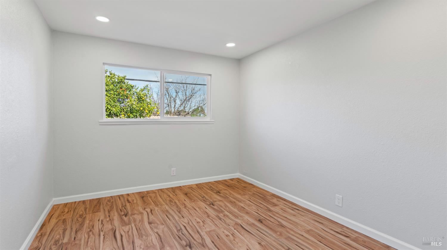 Detail Gallery Image 20 of 30 For 70 Manzanita Dr, Vacaville,  CA 95688 - 4 Beds | 2 Baths