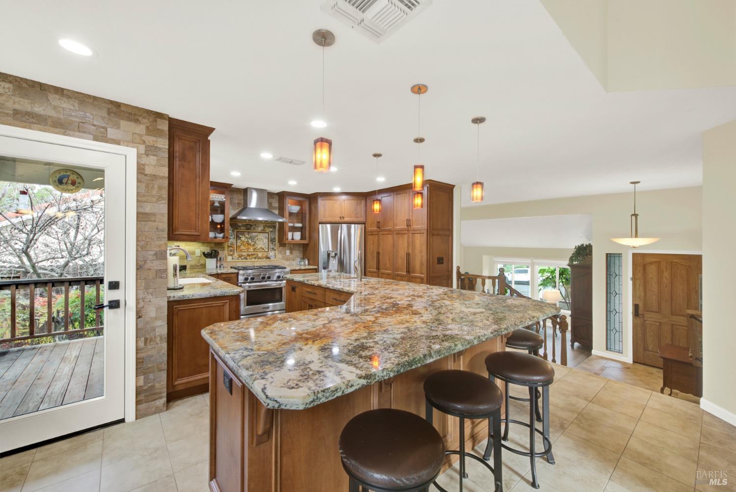 Detail Gallery Image 26 of 93 For 318 Kilgarvan Ct, Vacaville,  CA 95688 - 4 Beds | 3 Baths