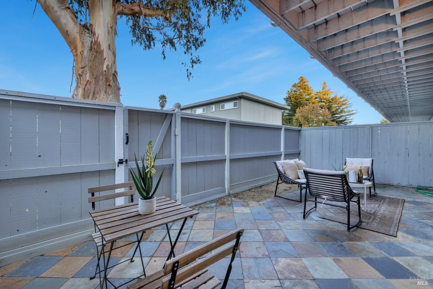 Detail Gallery Image 13 of 25 For 61 Pixley Ave #3,  Corte Madera,  CA 94925 - 2 Beds | 1 Baths