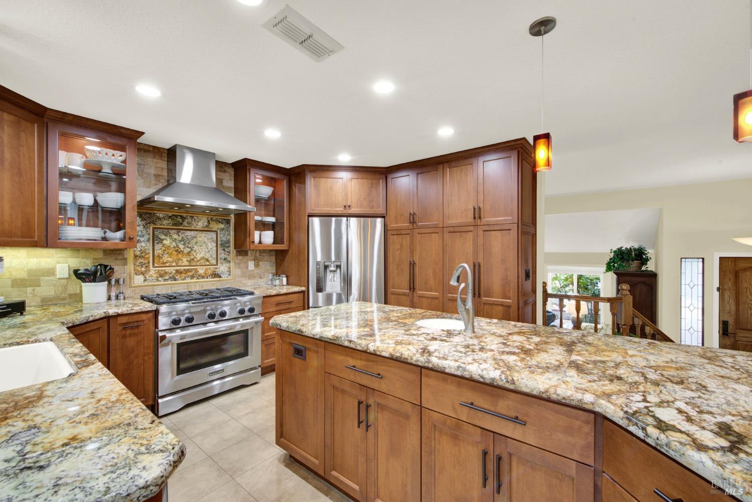 Detail Gallery Image 28 of 93 For 318 Kilgarvan Ct, Vacaville,  CA 95688 - 4 Beds | 3 Baths