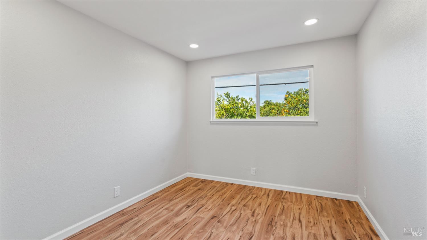 Detail Gallery Image 18 of 30 For 70 Manzanita Dr, Vacaville,  CA 95688 - 4 Beds | 2 Baths