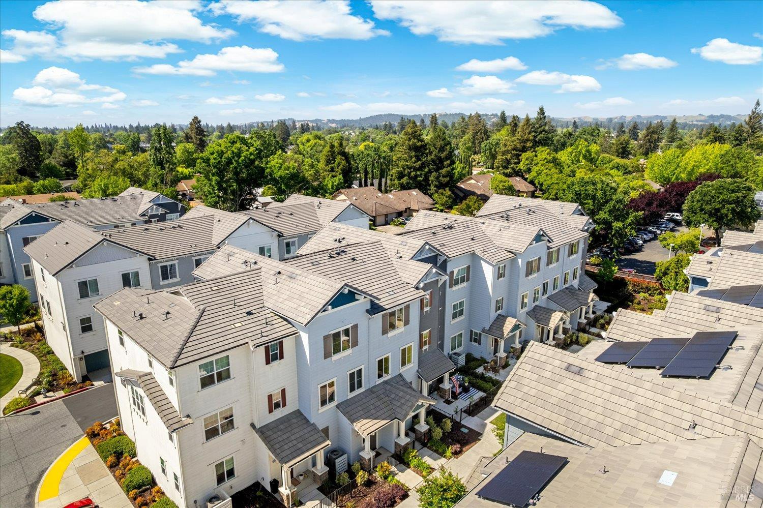 Detail Gallery Image 22 of 24 For 339 Pear Tree Ter #C,  Napa,  CA 94558 - 3 Beds | 3 Baths