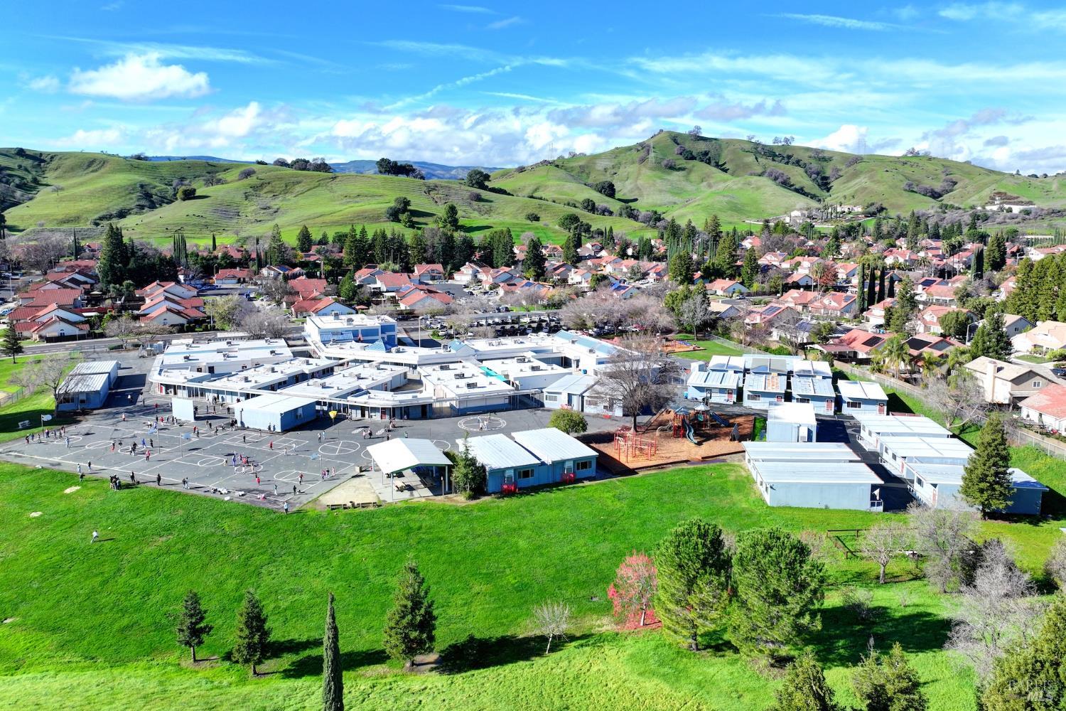 Detail Gallery Image 89 of 93 For 318 Kilgarvan Ct, Vacaville,  CA 95688 - 4 Beds | 3 Baths