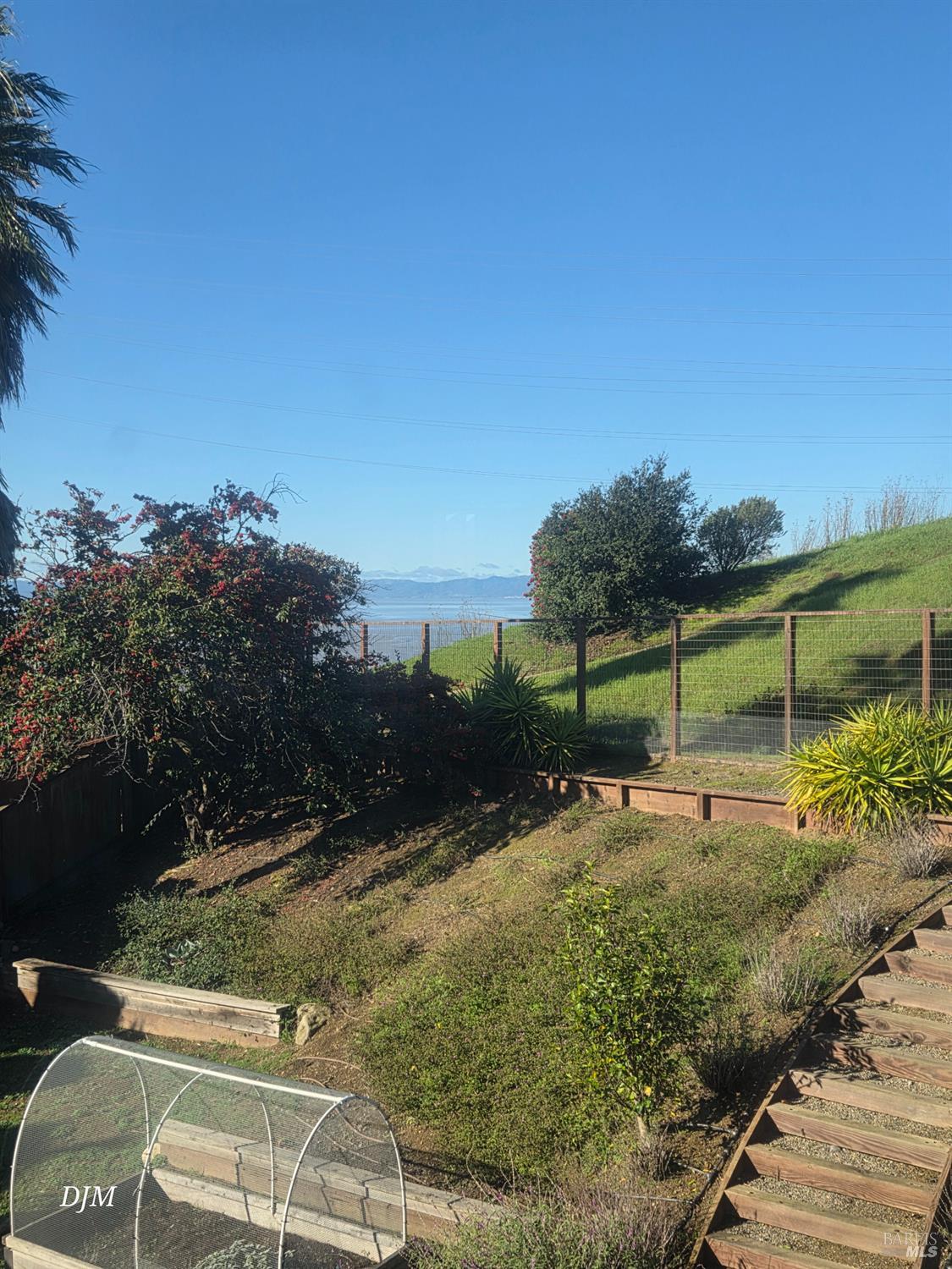 Detail Gallery Image 10 of 21 For 213 Waterview Ter, Vallejo,  CA 94591 - 3 Beds | 2/1 Baths