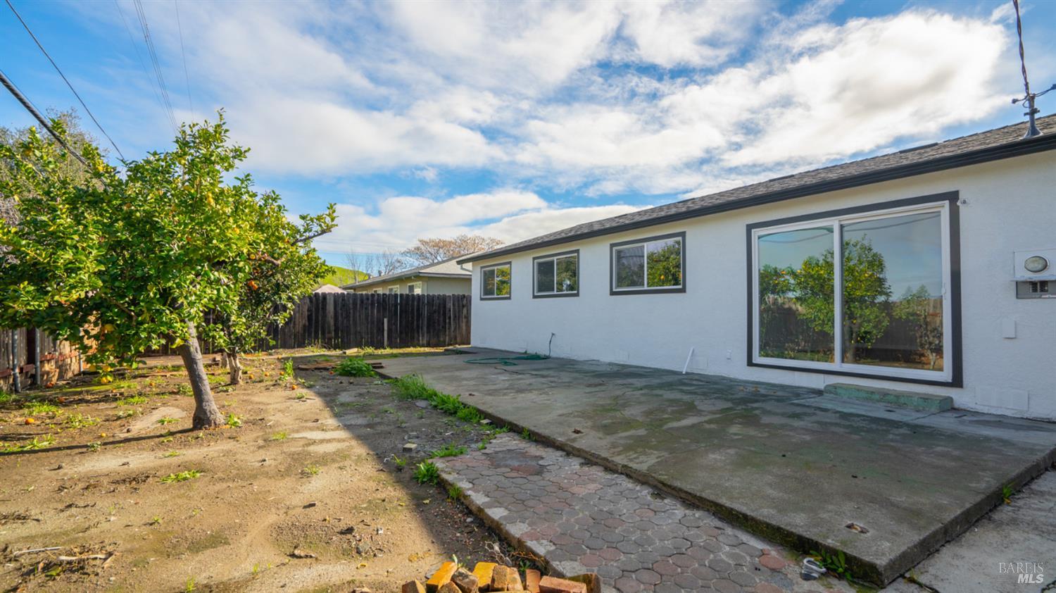 Detail Gallery Image 28 of 30 For 70 Manzanita Dr, Vacaville,  CA 95688 - 4 Beds | 2 Baths