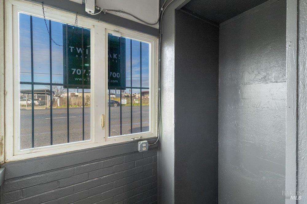 Detail Gallery Image 10 of 43 For 1966 Broadway St, Vallejo,  CA 94589 - – Beds | – Baths