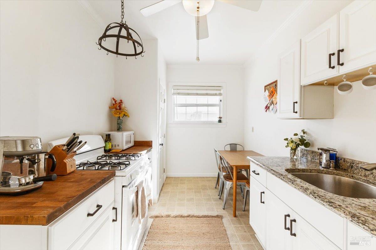 Detail Gallery Image 36 of 56 For 320 Center St, Healdsburg,  CA 95448 - – Beds | – Baths