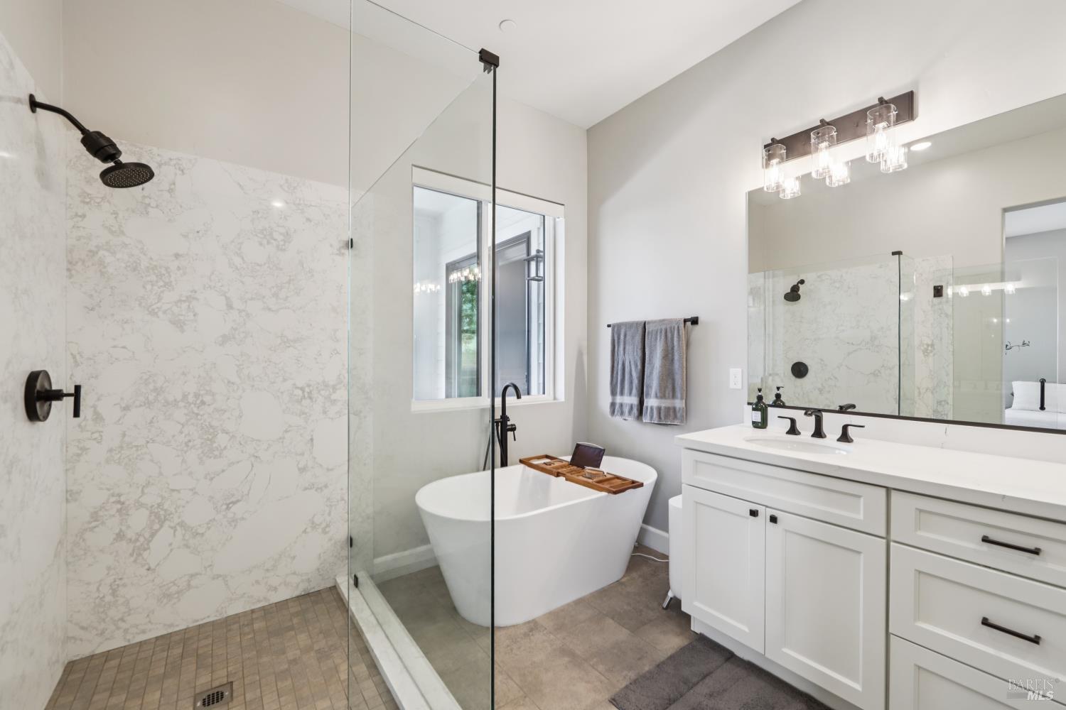 Detail Gallery Image 28 of 50 For 3675 Wyndemere Cir, Santa Rosa,  CA 95403 - 3 Beds | 3 Baths