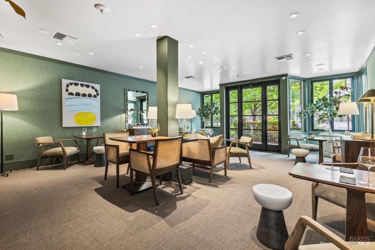 Detail Gallery Image 12 of 56 For 320 Center St, Healdsburg,  CA 95448 - – Beds | – Baths