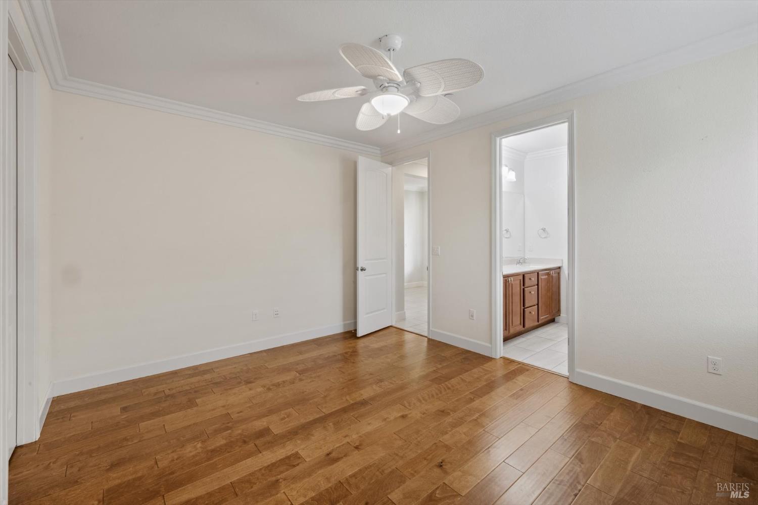 Detail Gallery Image 15 of 74 For 2036 Newcastle Dr, Vacaville,  CA 95687 - 3 Beds | 3 Baths