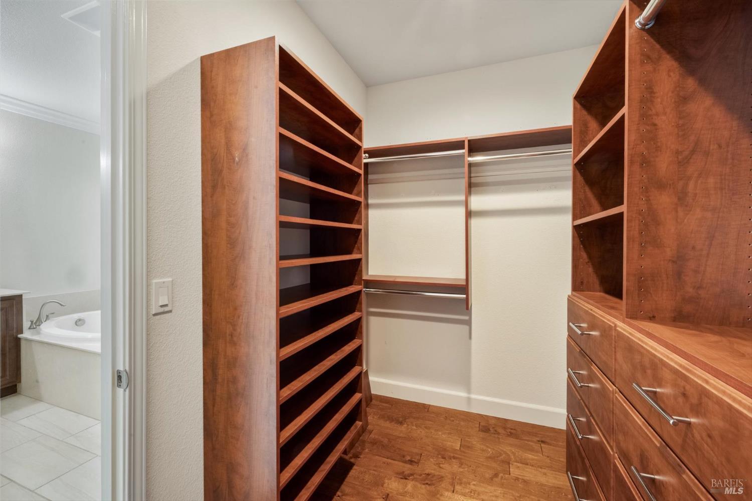 Detail Gallery Image 29 of 74 For 2036 Newcastle Dr, Vacaville,  CA 95687 - 3 Beds | 3 Baths