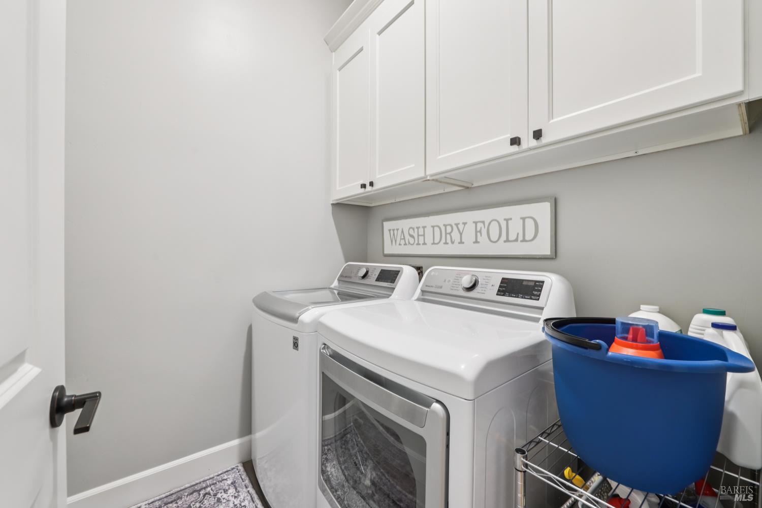 Detail Gallery Image 37 of 50 For 3675 Wyndemere Cir, Santa Rosa,  CA 95403 - 3 Beds | 3 Baths