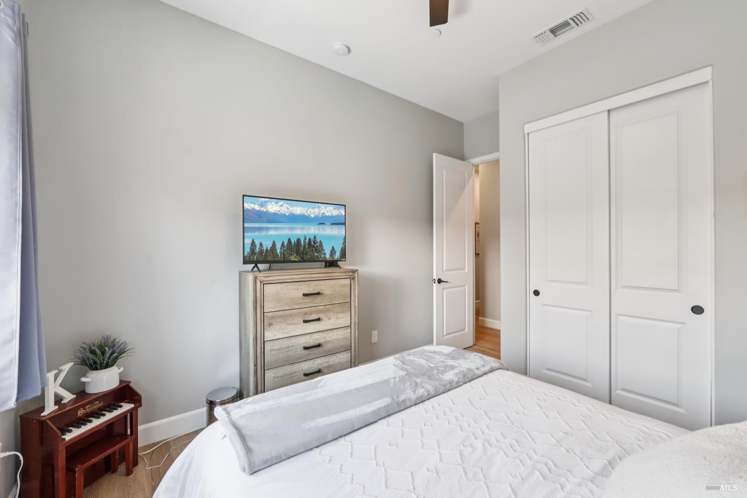 Detail Gallery Image 33 of 50 For 3675 Wyndemere Cir, Santa Rosa,  CA 95403 - 3 Beds | 3 Baths