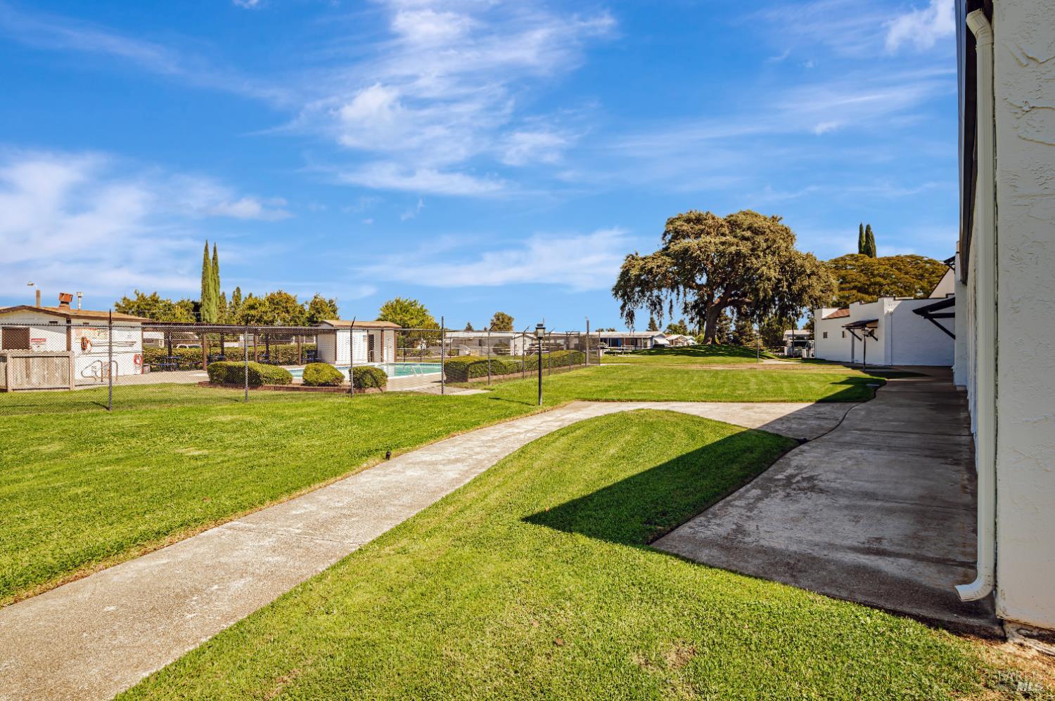 Detail Gallery Image 12 of 22 For 86 Biltmore Ct, Fairfield,  CA 94533 - 3 Beds | 2 Baths