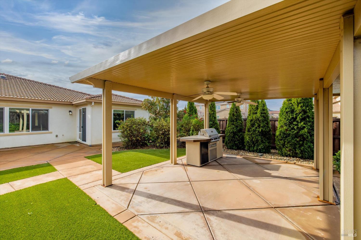 Detail Gallery Image 63 of 74 For 2036 Newcastle Dr, Vacaville,  CA 95687 - 3 Beds | 3 Baths