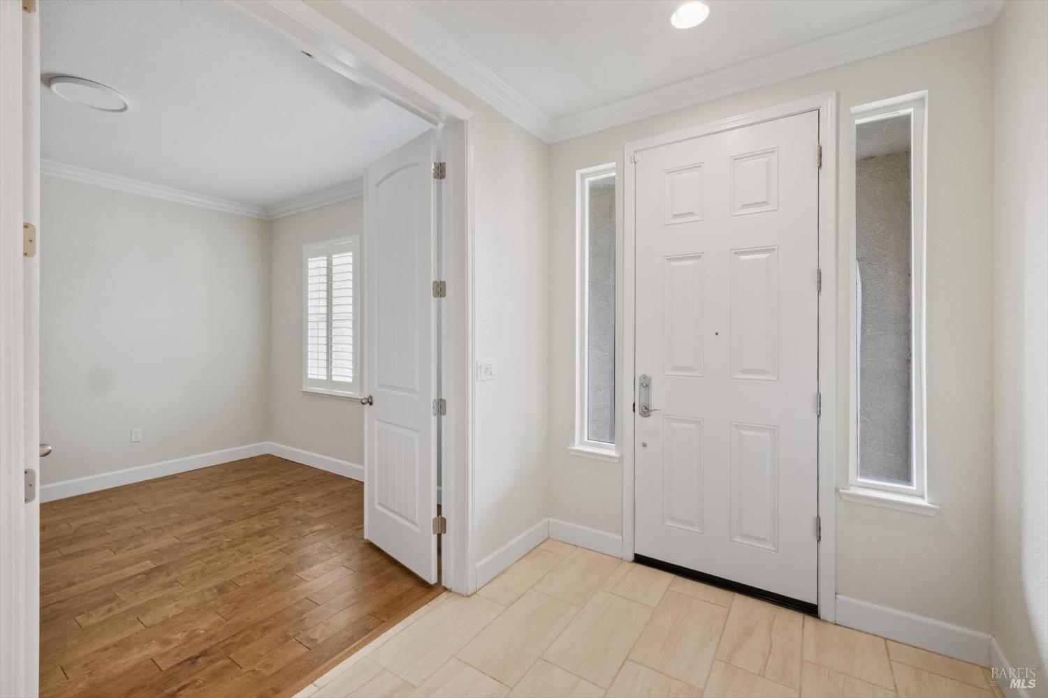 Detail Gallery Image 8 of 74 For 2036 Newcastle Dr, Vacaville,  CA 95687 - 3 Beds | 3 Baths