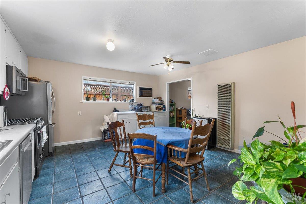 Detail Gallery Image 22 of 43 For 911 Harold Ln, Healdsburg,  CA 95448 - 3 Beds | 2 Baths