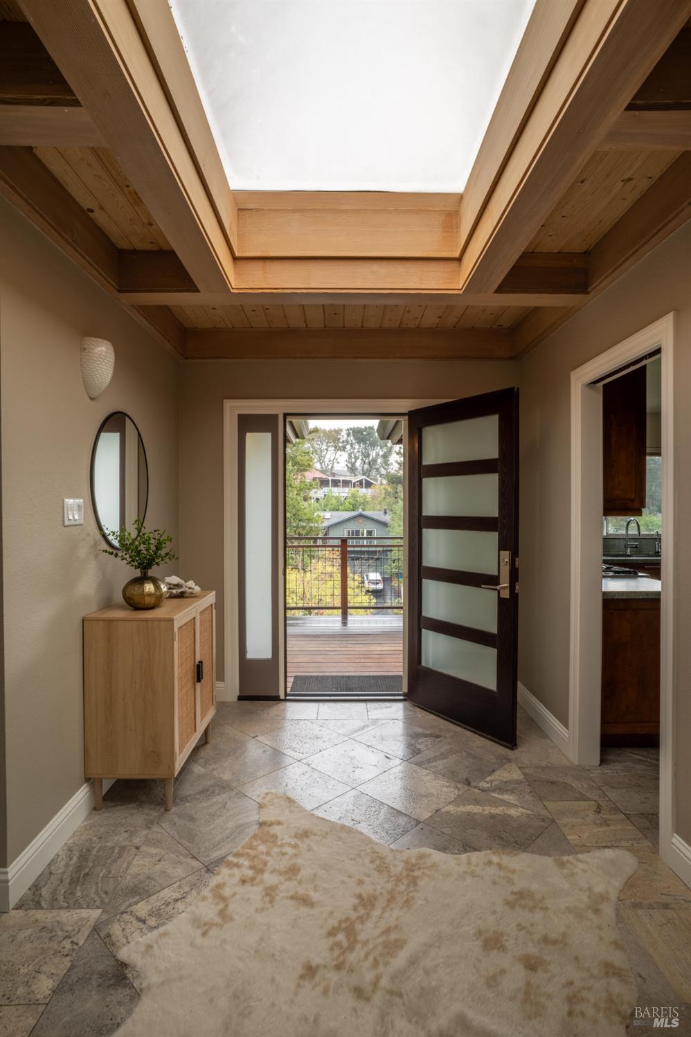 Detail Gallery Image 4 of 67 For 1205 Calle Del Arroyo Rd, Sonoma,  CA 95476 - 4 Beds | 3/1 Baths