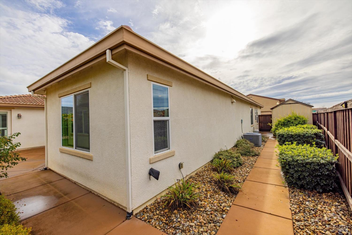 Detail Gallery Image 66 of 74 For 2036 Newcastle Dr, Vacaville,  CA 95687 - 3 Beds | 3 Baths