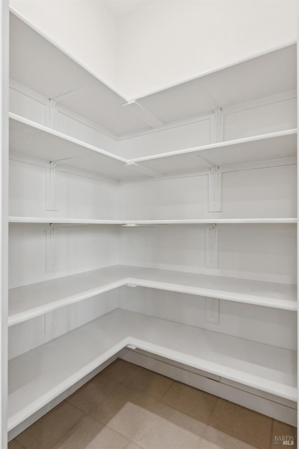 Detail Gallery Image 12 of 40 For 1336 Renewal Ln, Fairfield,  CA 94533 - 4 Beds | 3 Baths