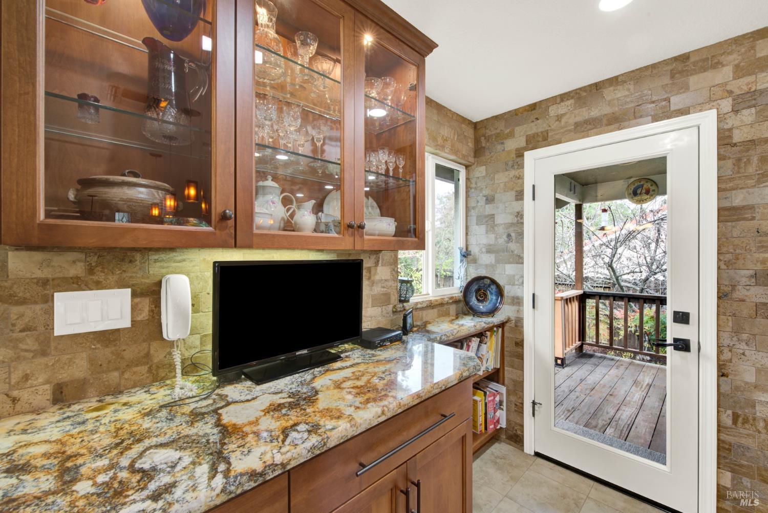 Detail Gallery Image 27 of 93 For 318 Kilgarvan Ct, Vacaville,  CA 95688 - 4 Beds | 3 Baths