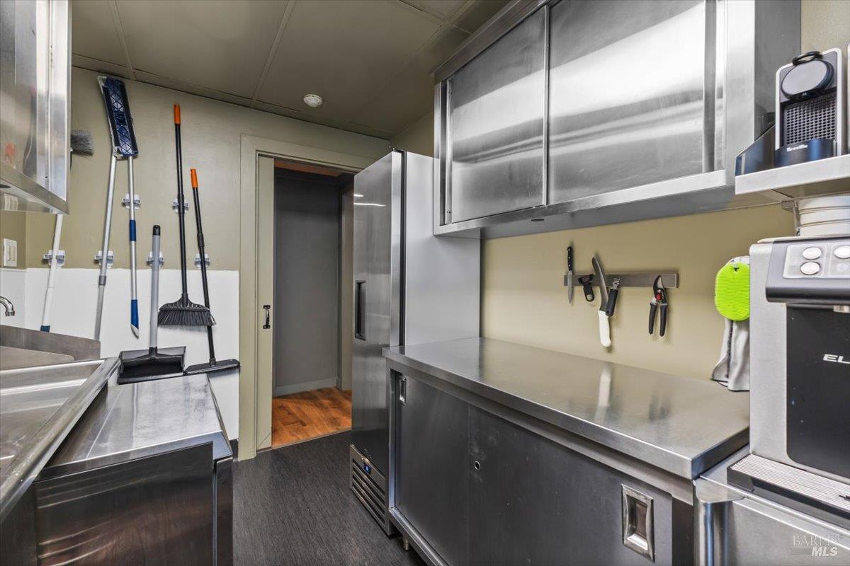 Detail Gallery Image 26 of 56 For 320 Center St, Healdsburg,  CA 95448 - – Beds | – Baths