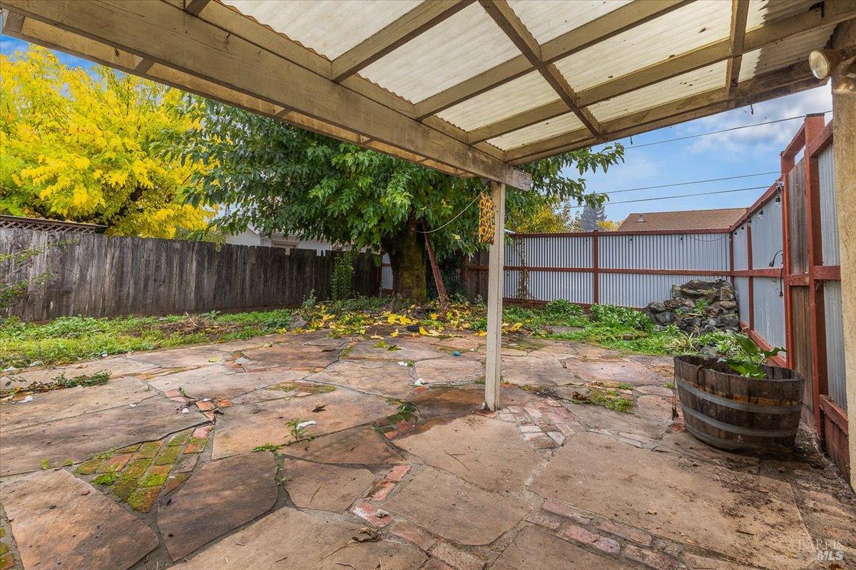 Detail Gallery Image 36 of 43 For 911 Harold Ln, Healdsburg,  CA 95448 - 3 Beds | 2 Baths