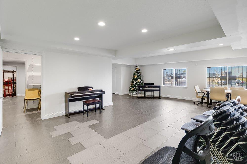 Detail Gallery Image 21 of 43 For 1966 Broadway St, Vallejo,  CA 94589 - – Beds | – Baths