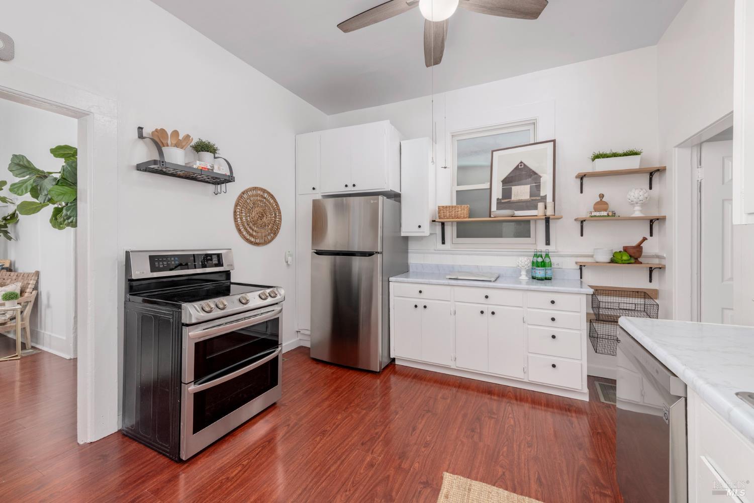 Detail Gallery Image 10 of 29 For 619 B St, San Rafael,  CA 94901 - 2 Beds | 1 Baths