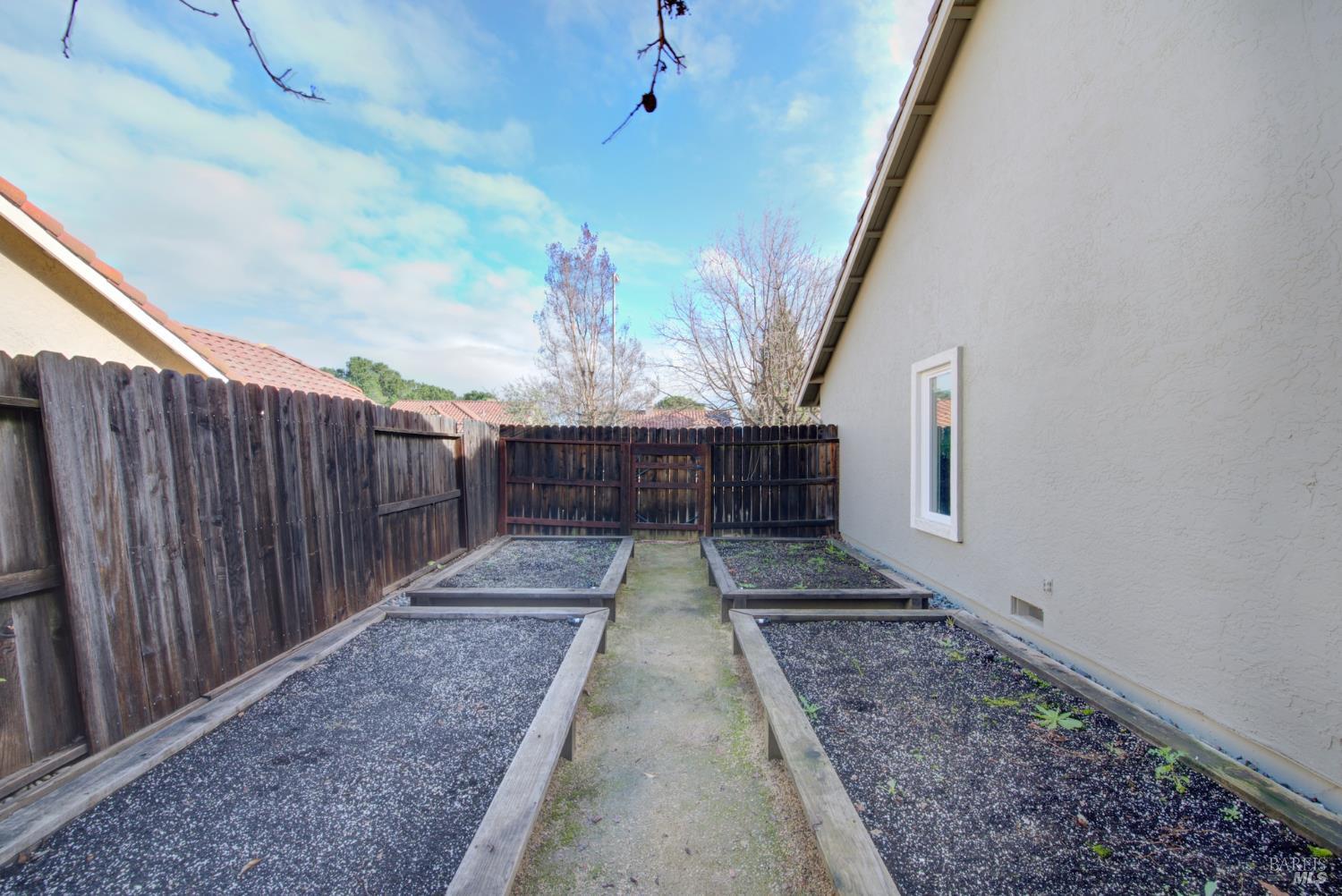 Detail Gallery Image 83 of 93 For 318 Kilgarvan Ct, Vacaville,  CA 95688 - 4 Beds | 3 Baths