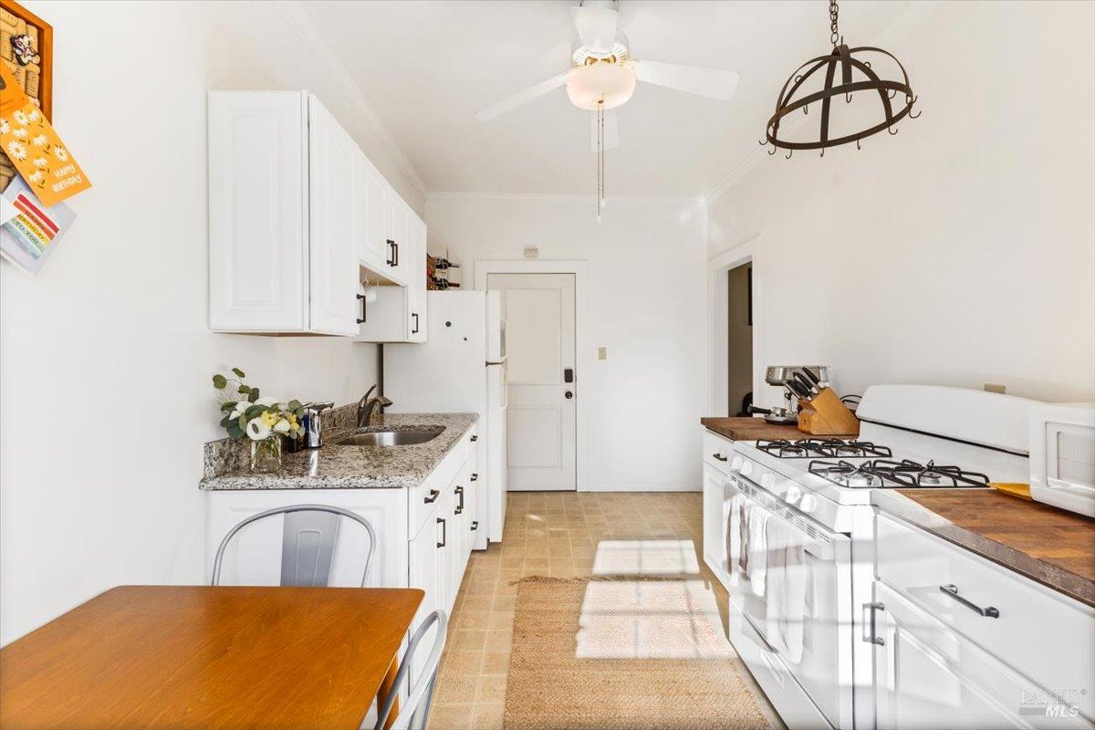 Detail Gallery Image 37 of 56 For 320 Center St, Healdsburg,  CA 95448 - – Beds | – Baths