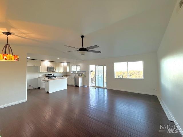 Detail Gallery Image 7 of 31 For 6765 S State Hwy 29 Rd, Kelseyville,  CA 95451 - 2 Beds | 2 Baths