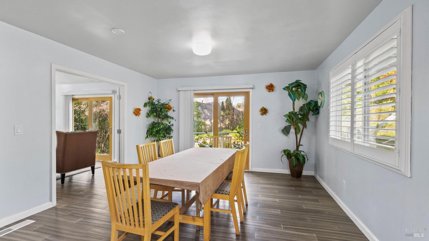 Detail Gallery Image 14 of 51 For 3348 Terra Linda Dr, Santa Rosa,  CA 95404 - 4 Beds | 5 Baths