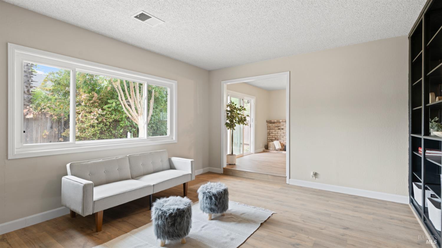 Detail Gallery Image 5 of 26 For 257 Holly Dr, Fairfield,  CA 94533 - 3 Beds | 2 Baths