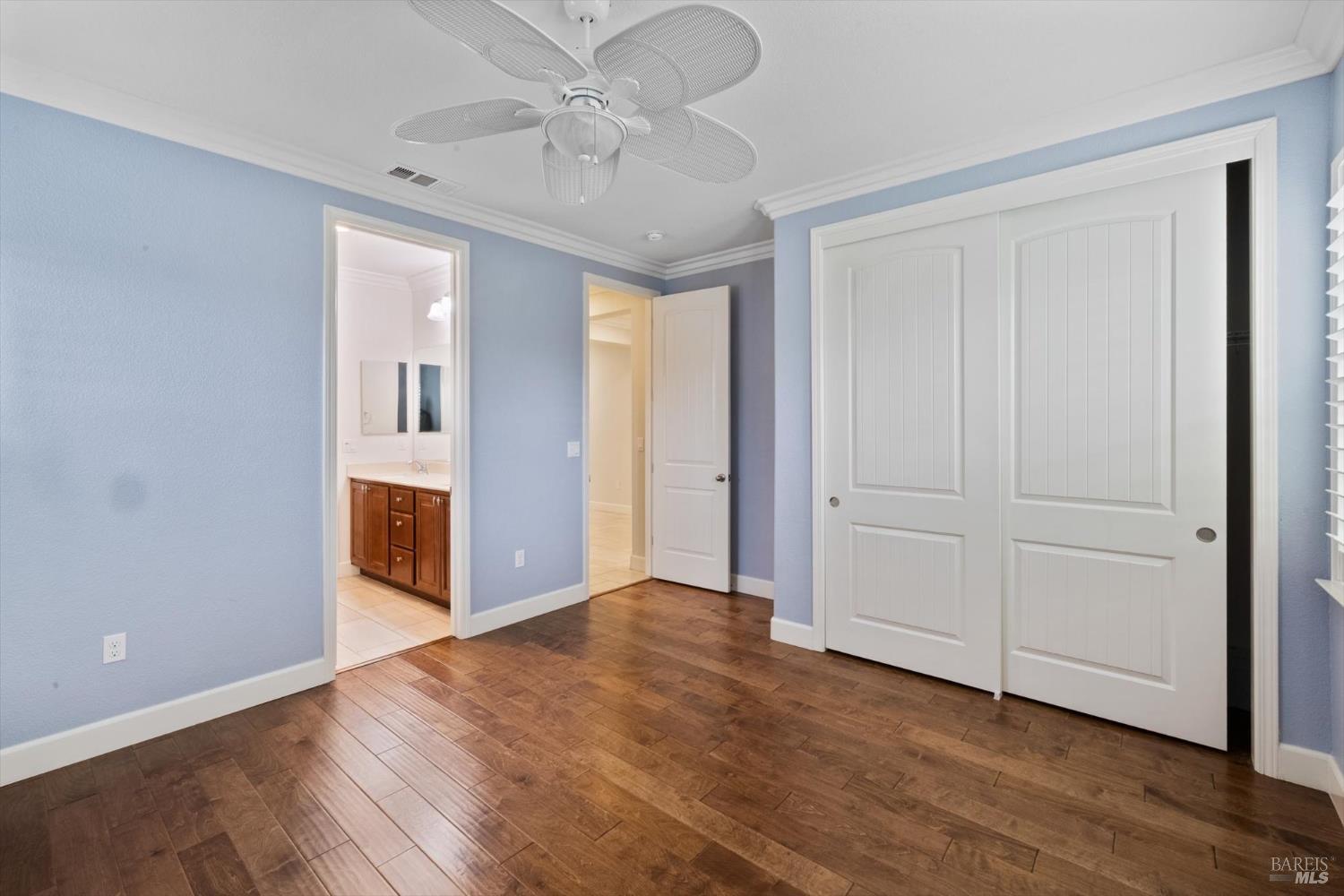 Detail Gallery Image 11 of 74 For 2036 Newcastle Dr, Vacaville,  CA 95687 - 3 Beds | 3 Baths