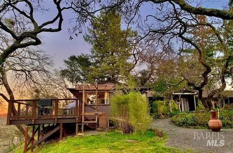 Detail Gallery Image 4 of 53 For 3835 Oak Glen Dr, Santa Rosa,  CA 95404 - 3 Beds | 2/1 Baths