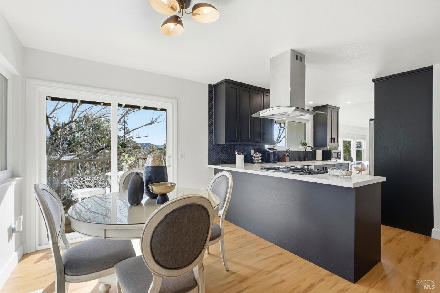 Detail Gallery Image 13 of 68 For 1814 Saint Francis Rd, Santa Rosa,  CA 95409 - 3 Beds | 2 Baths