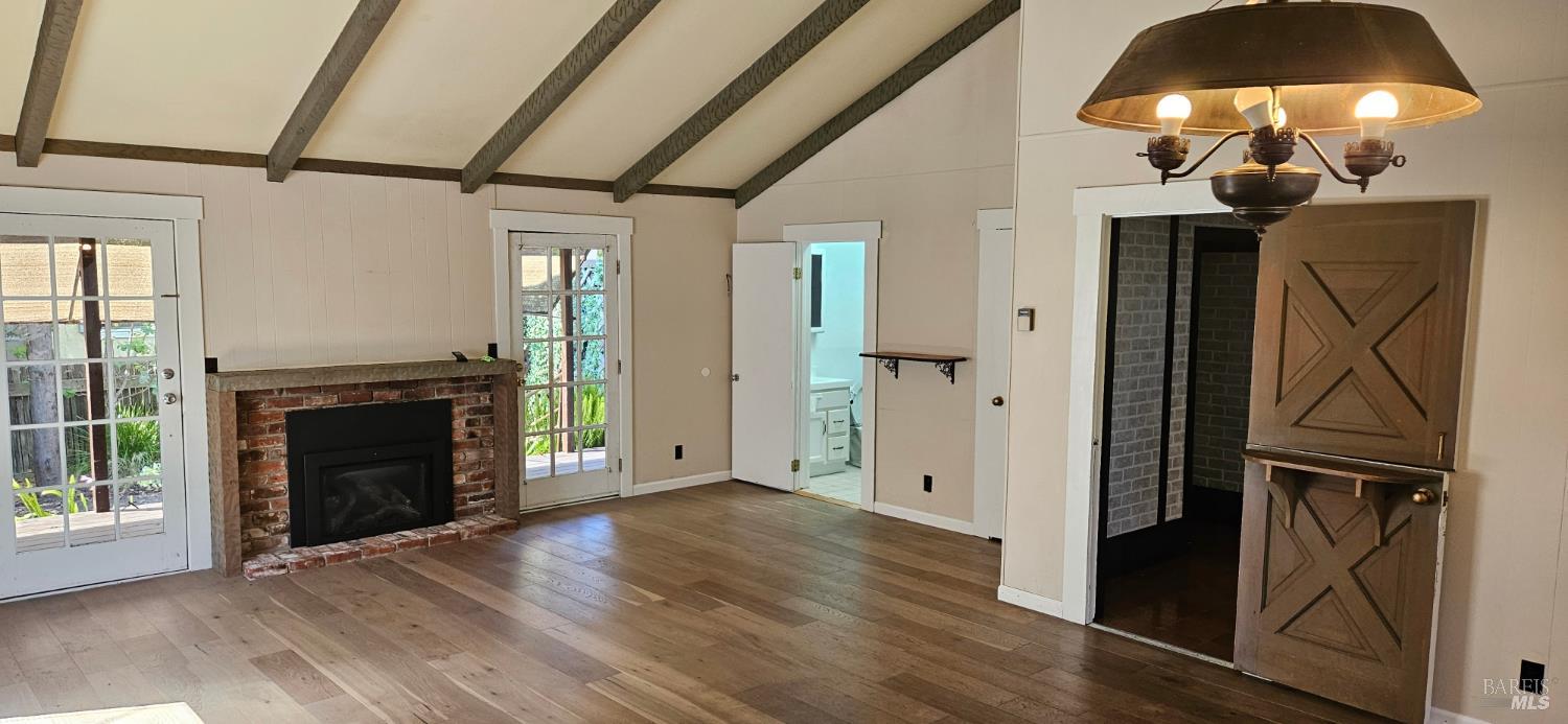 Detail Gallery Image 14 of 41 For 523 Center St, Healdsburg,  CA 95448 - 3 Beds | 2 Baths
