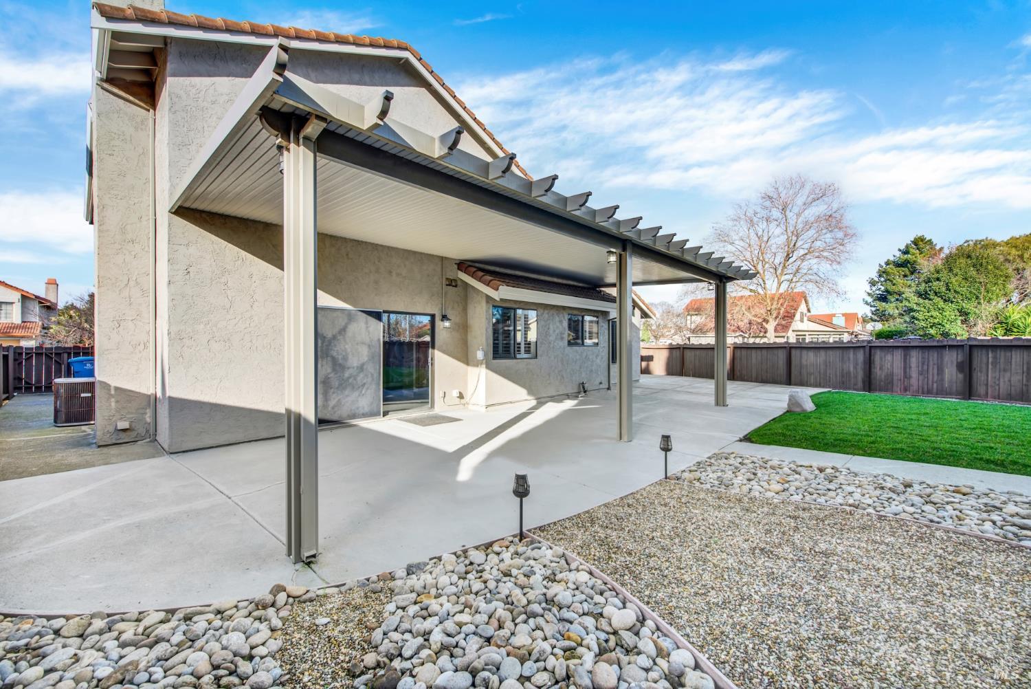 Detail Gallery Image 71 of 83 For 401 Northampton Dr, American Canyon,  CA 94503 - 4 Beds | 3 Baths