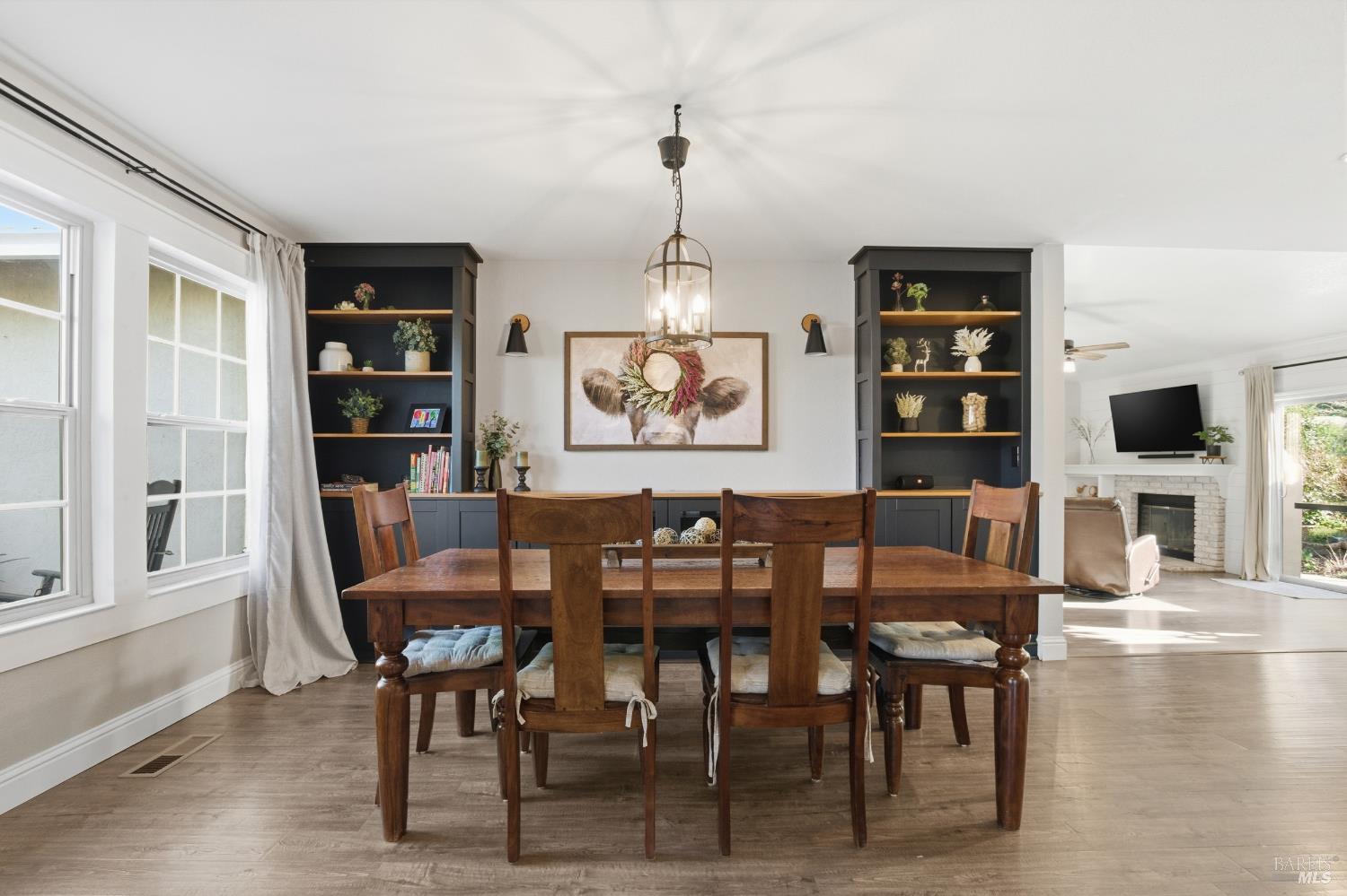 Detail Gallery Image 6 of 38 For 442 Stonewood Dr, Vacaville,  CA 95687 - 4 Beds | 2/1 Baths