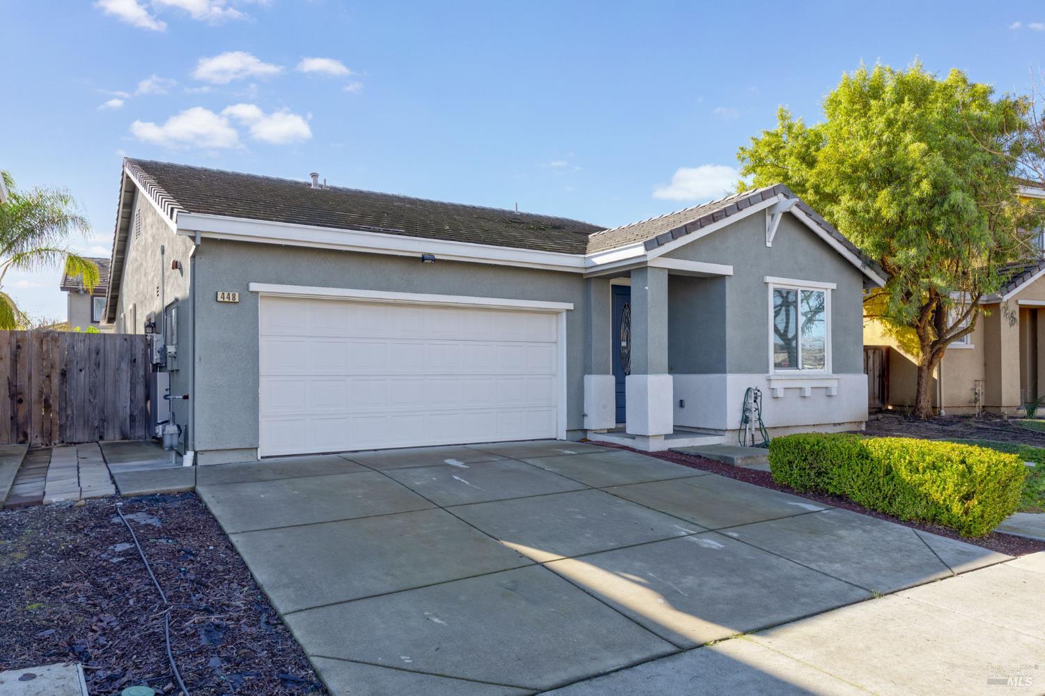 Detail Gallery Image 2 of 29 For 448 Potters Ln, Vacaville,  CA 95687 - 3 Beds | 2 Baths