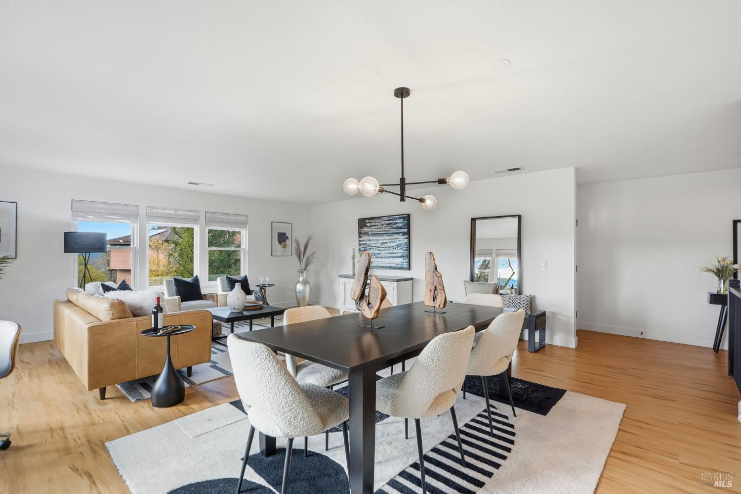 Detail Gallery Image 8 of 68 For 1814 Saint Francis Rd, Santa Rosa,  CA 95409 - 3 Beds | 2 Baths