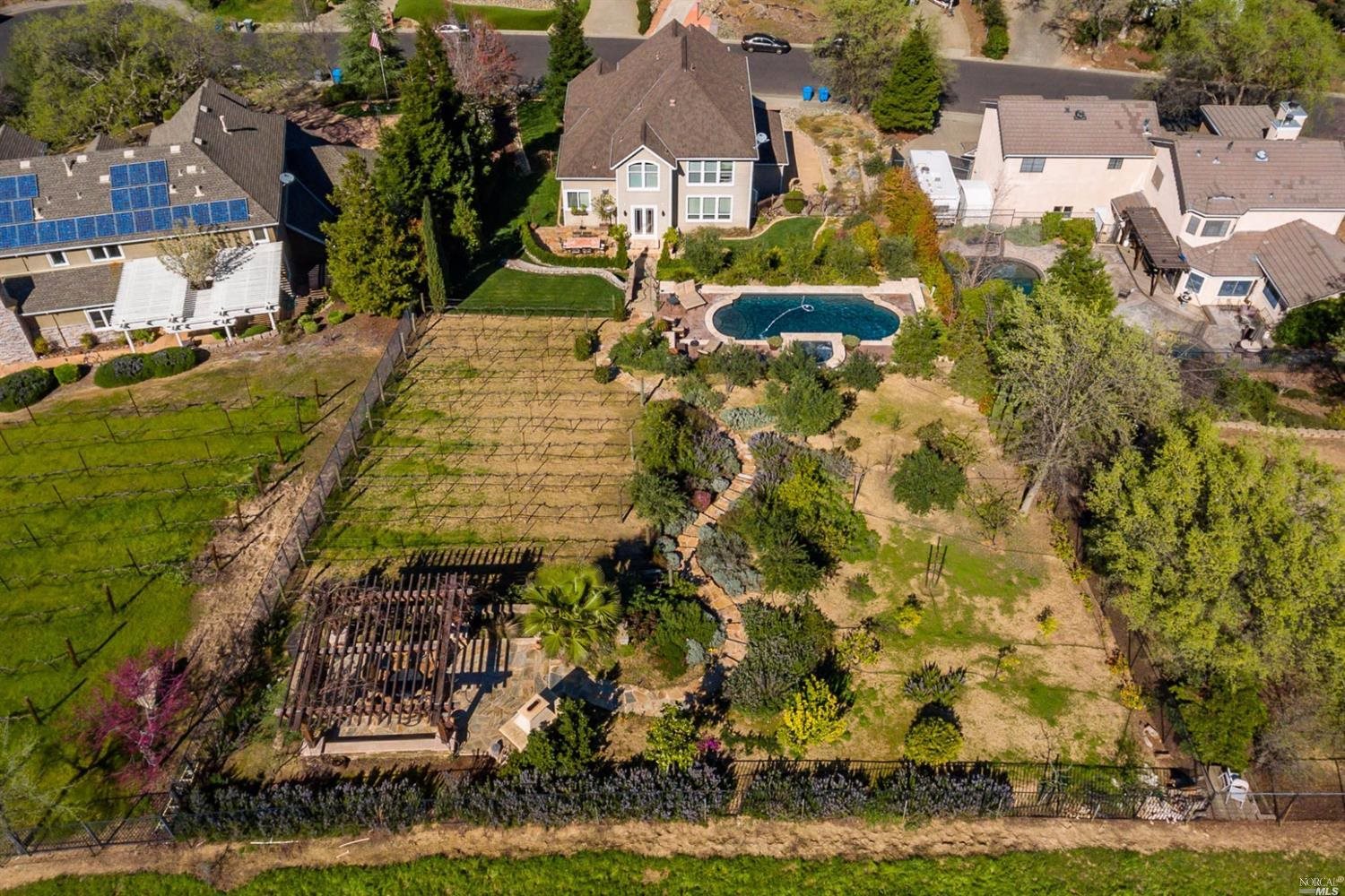 Detail Gallery Image 63 of 91 For 240 Hidden Valley Ln, Vacaville,  CA 95688 - 6 Beds | 3 Baths