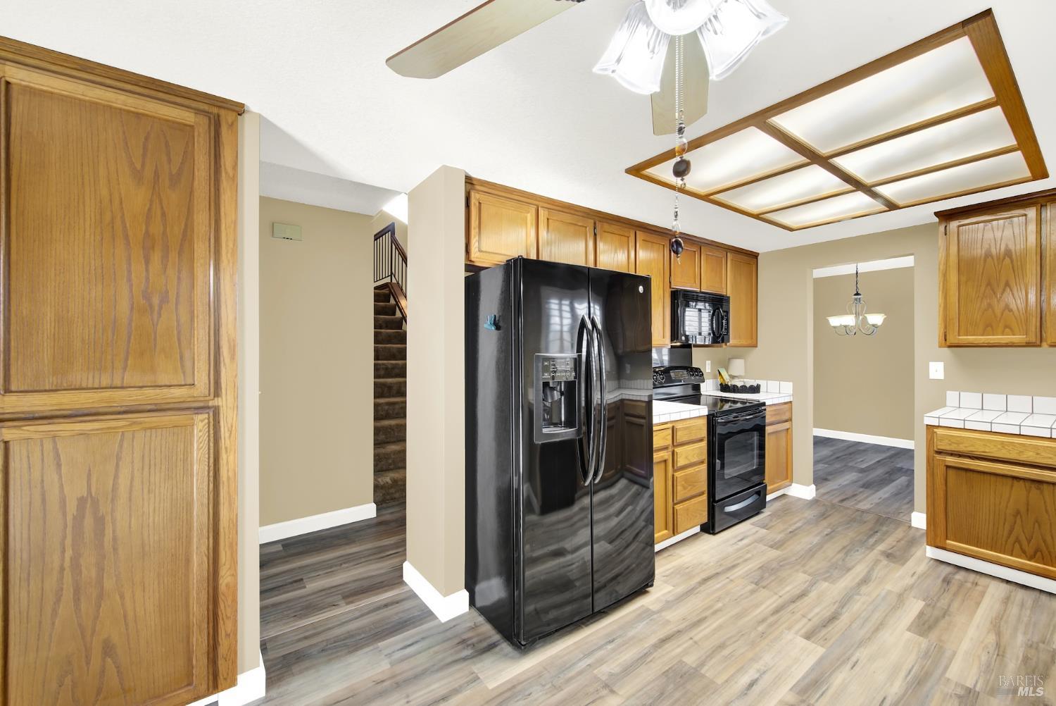 Detail Gallery Image 26 of 83 For 401 Northampton Dr, American Canyon,  CA 94503 - 4 Beds | 3 Baths