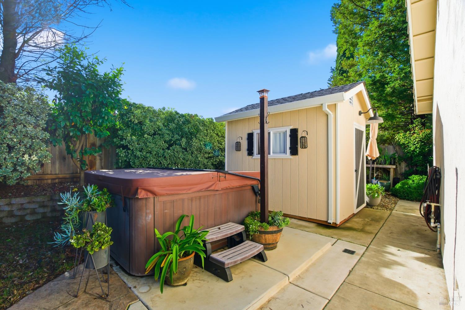 Detail Gallery Image 32 of 38 For 442 Stonewood Dr, Vacaville,  CA 95687 - 4 Beds | 2/1 Baths